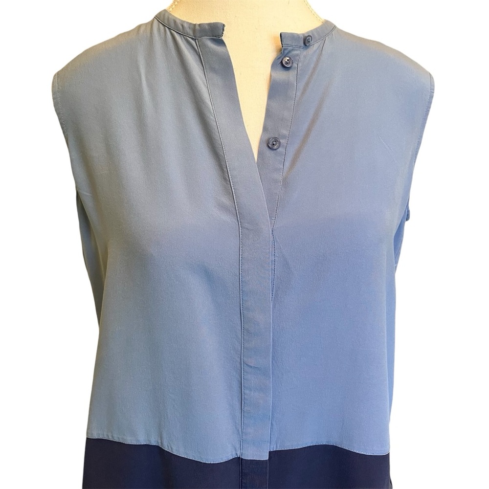 Vince Silk Colorblock Sleeveless Blouse in Blue. SP Small Petite - Picture 6 of 11